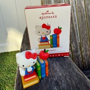 HALLMARK Keepsake 2016 HELLO KITTY Sanrio CHRISTMAS ORNAMENT School‎ Student NEW